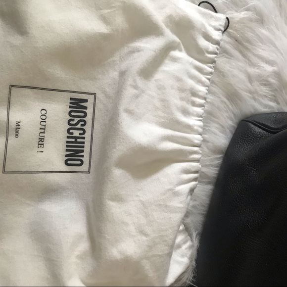 moschino bag - Picture 3 of 8